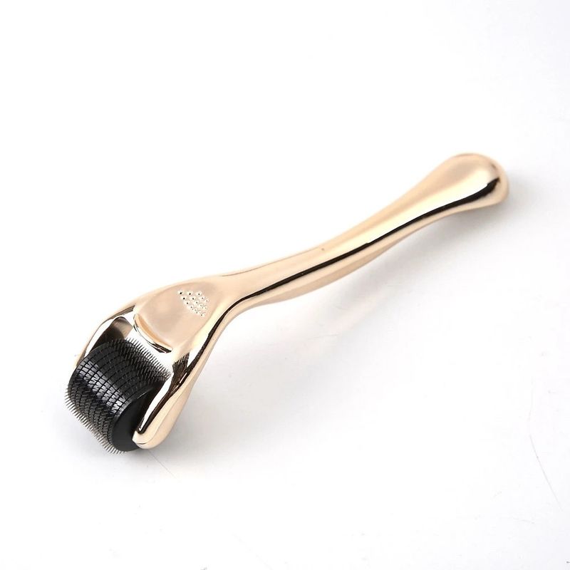 Inicio NO Enchufes Tipo 540-pin Derma Roller con manijas de color oro Rejuvenecimiento de la piel